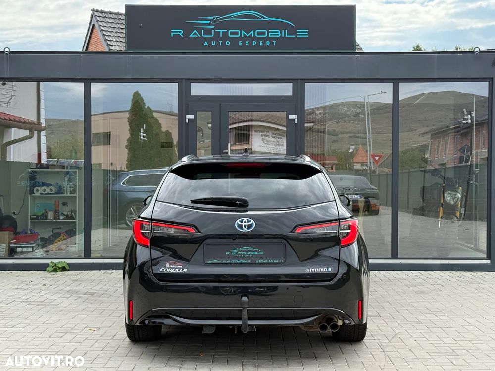 Toyota Corolla 2.0 HSD Exclusive Plus GR Sport Bi-Tone - 8