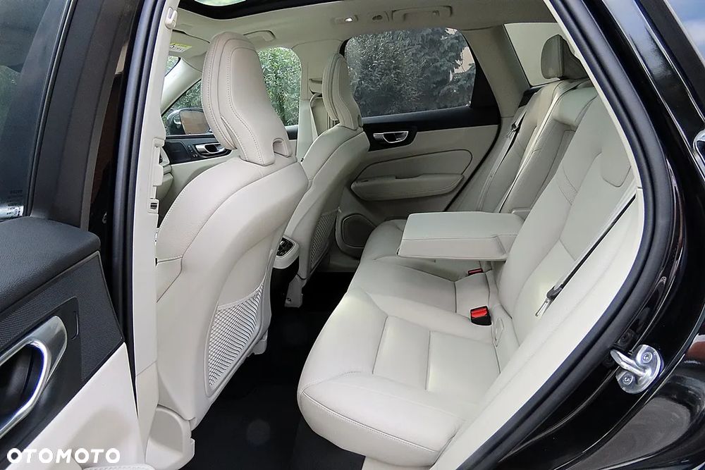Volvo XC 60 B5 D AWD Geartronic Inscription - 28