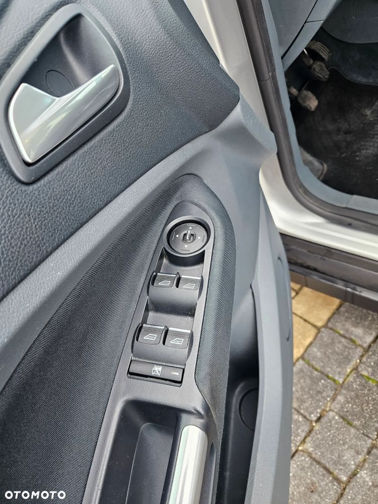 Ford C-MAX 1.6 Titanium - 11