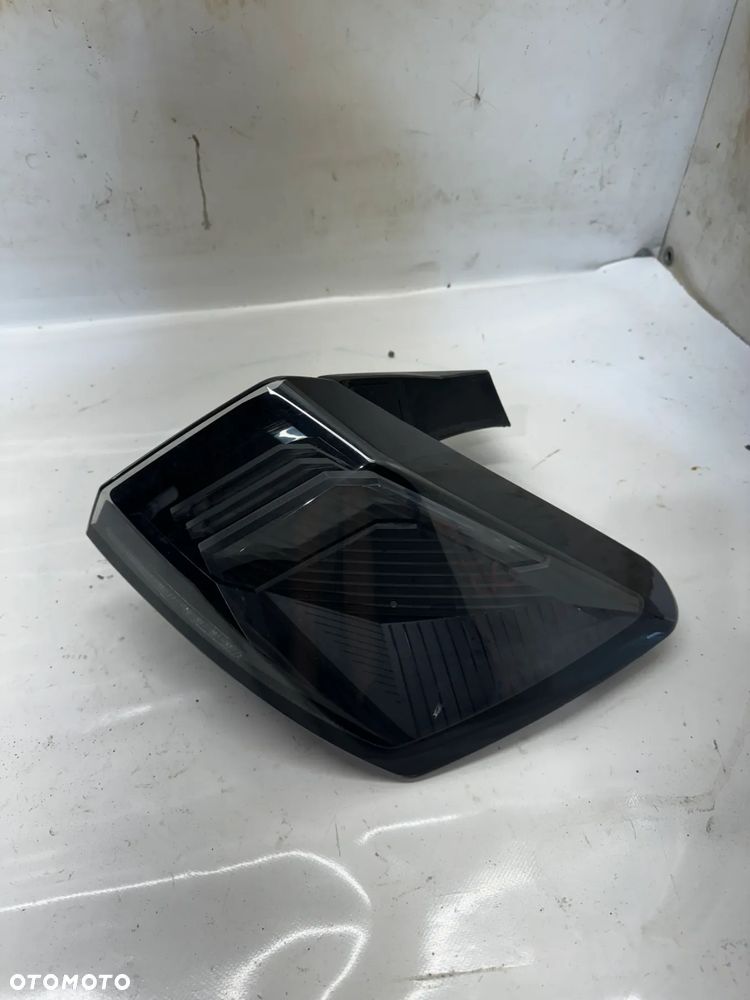 PG-63 TYLNA PRAWA LAMPA PEUGEOT 3008 LIFT 9836231180 - 1