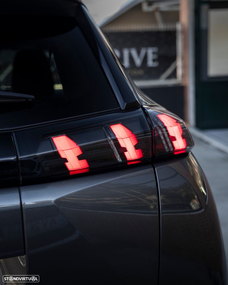 Peugeot 2008 1.2 PureTech Allure Pack EAT8 - 24