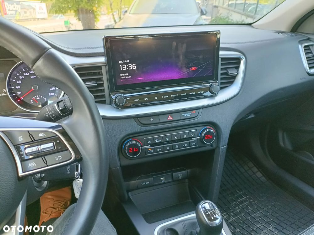Kia Ceed 1.5 T-GDI M - 6
