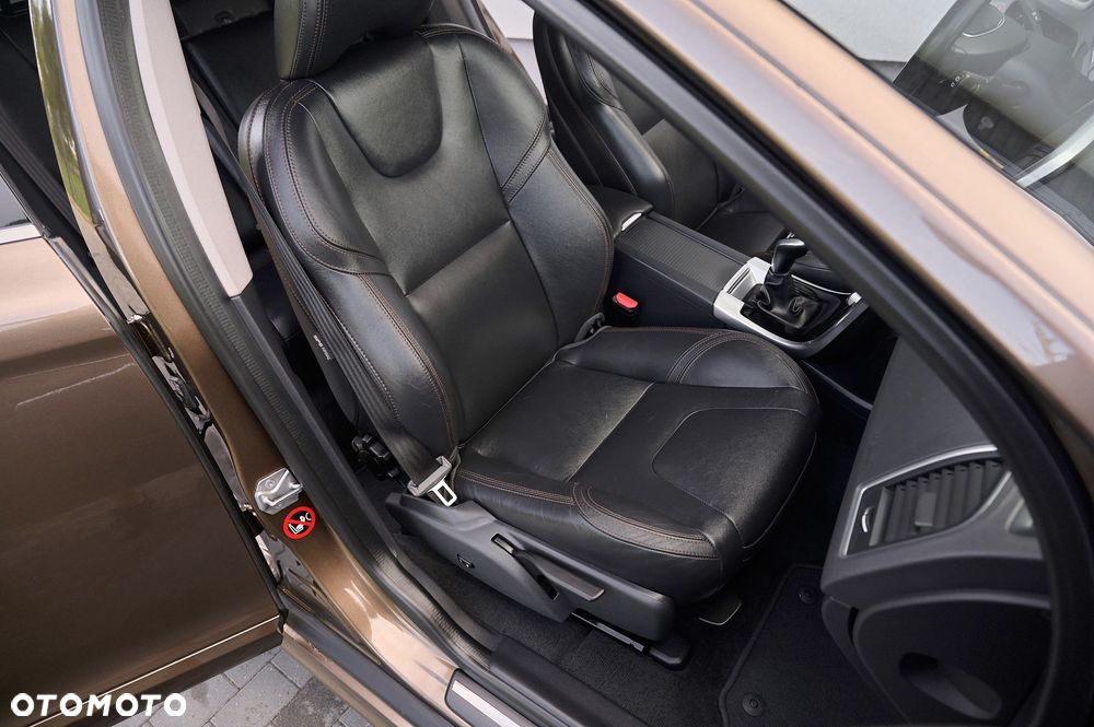 Volvo XC 60 D3 Summum - 29