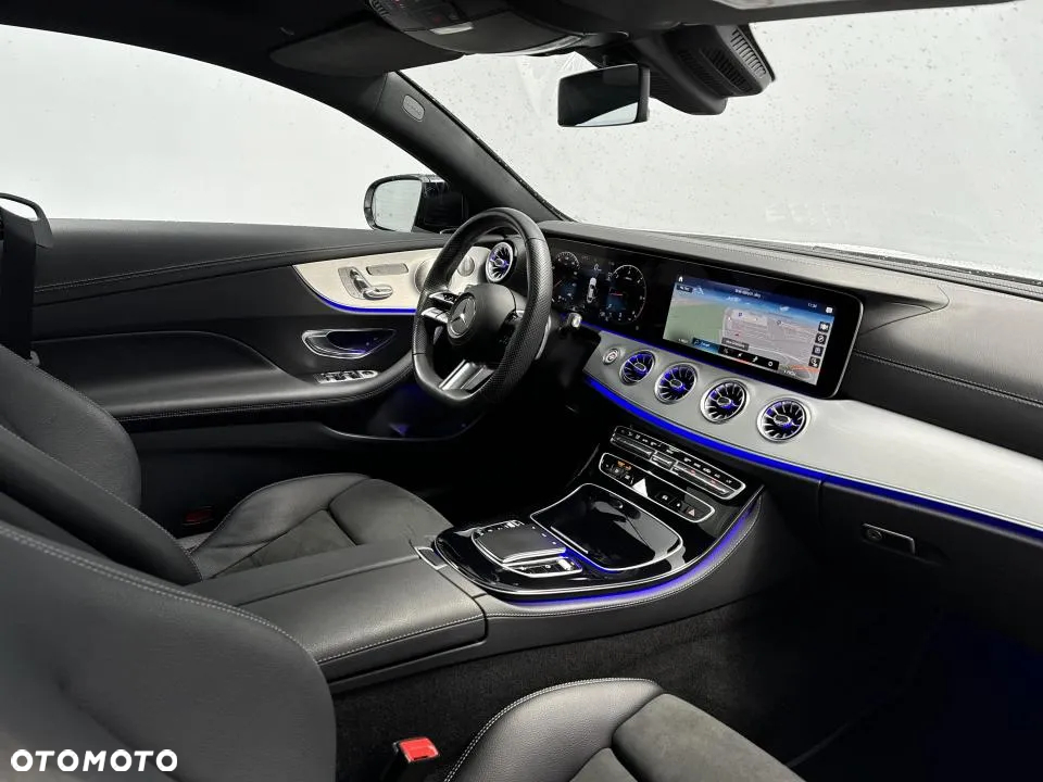 Mercedes-Benz Klasa E 220 d 4Matic Coupe 9G-TRONIC AMG Line - 24