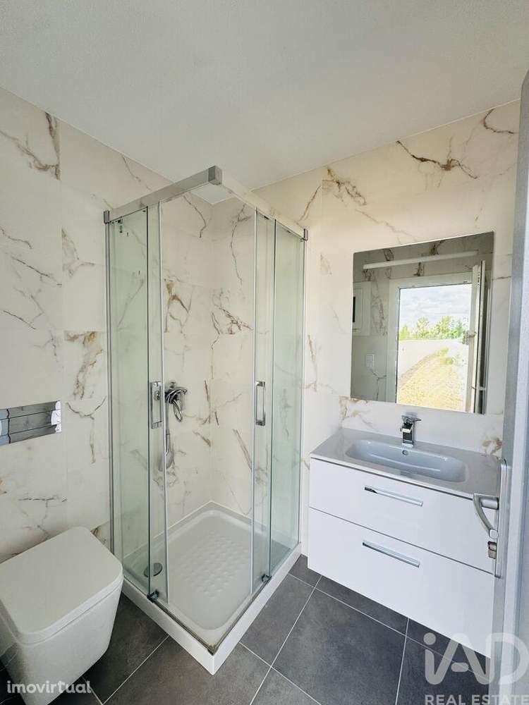 Casa / Villa em Azeitão (São Lourenço e São Simão) de 273,00 m2 - Grande imagem: 2/16