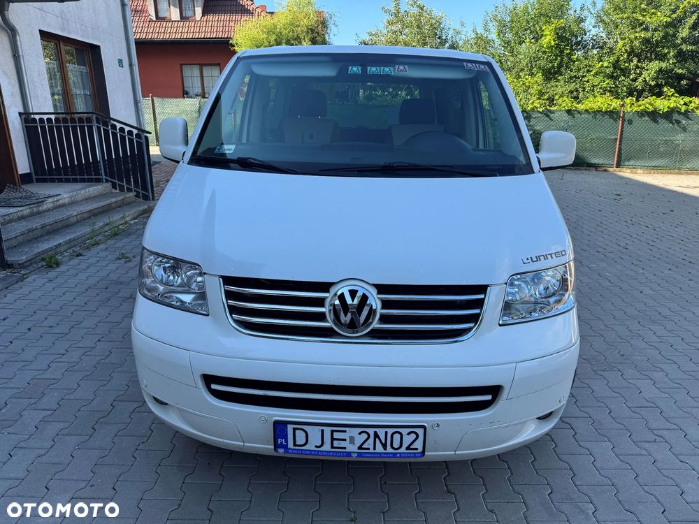 Volkswagen Multivan - 2