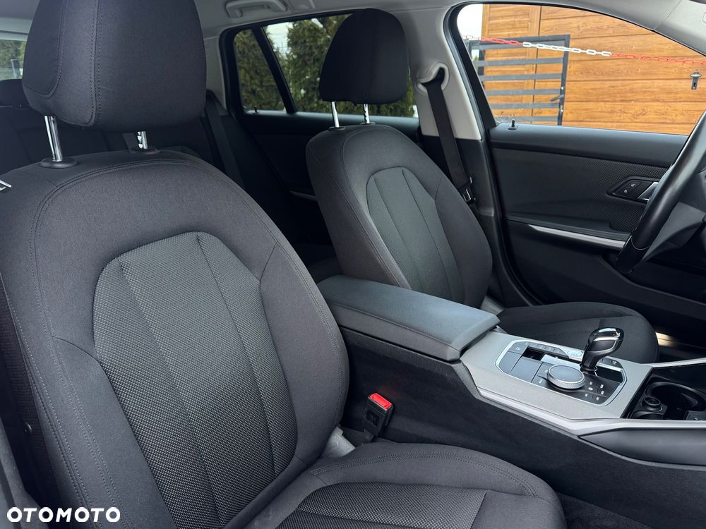 BMW Seria 3 320d Advantage - 27