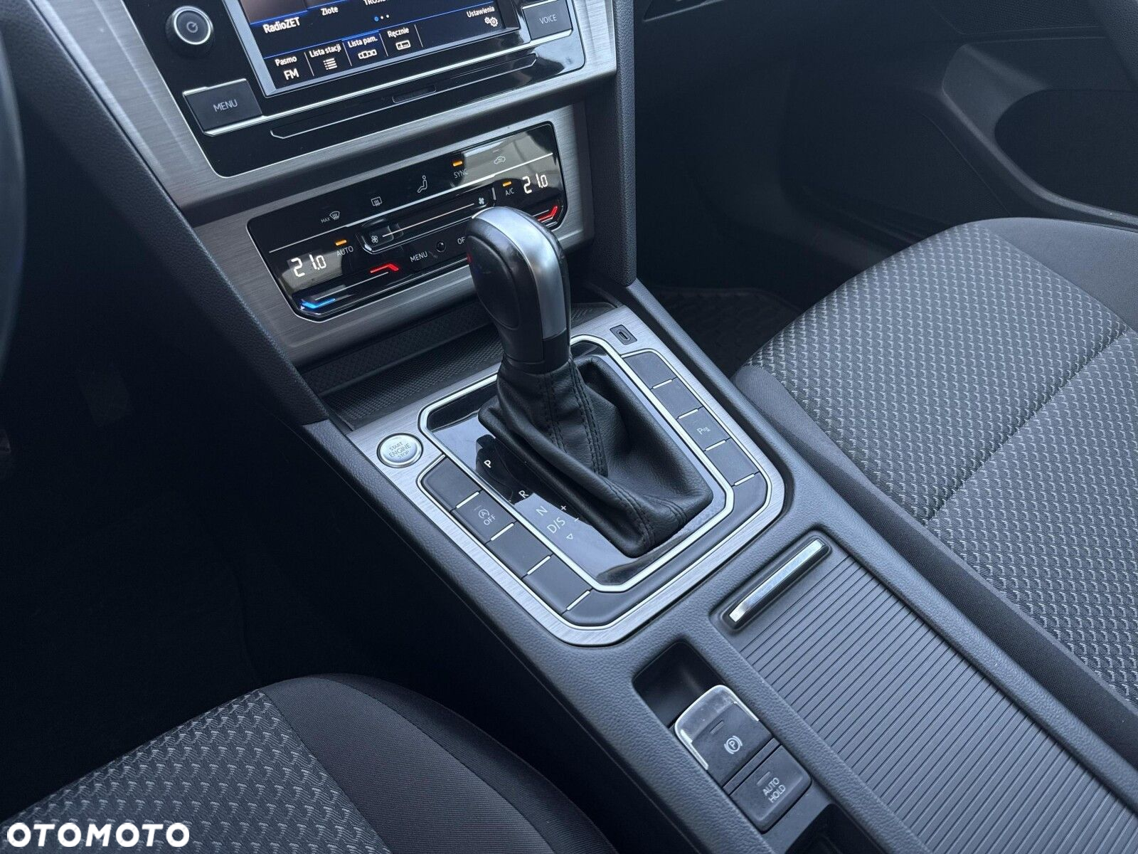 Volkswagen Passat - 16