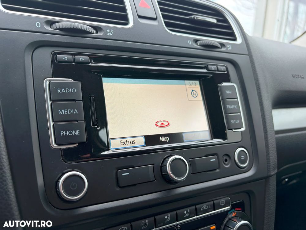 Volkswagen Golf 1.6 TDI DPF BlueMotion Technology Highline - 17