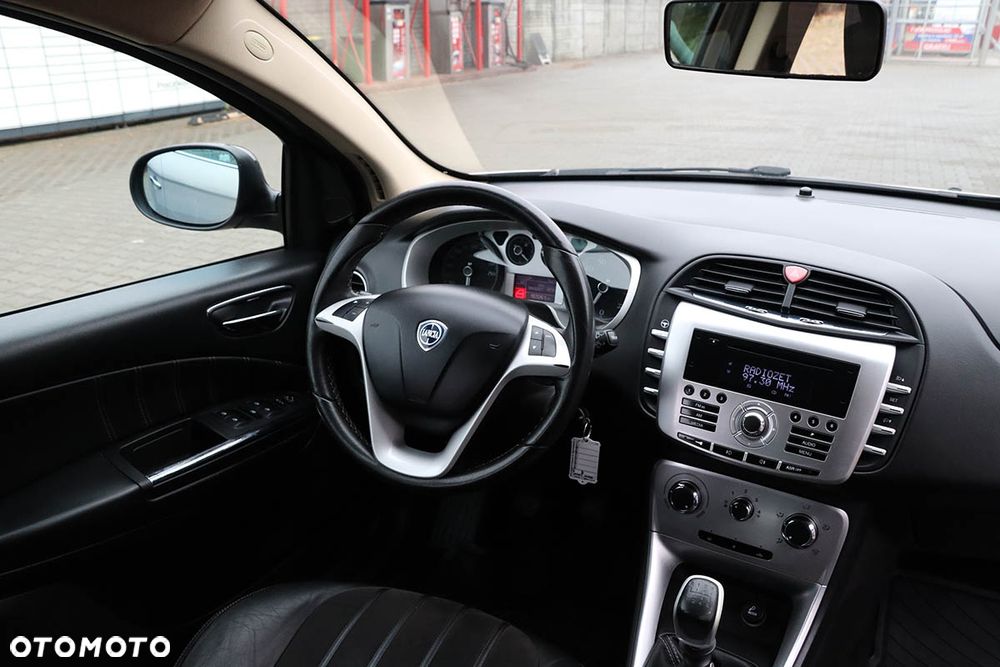 Lancia Delta 1.4 T-Jet 16v Argento - 23