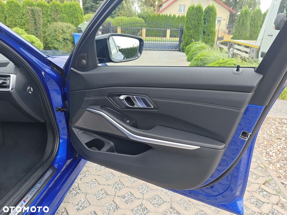 BMW Seria 3 M340i xDrive sport - 29