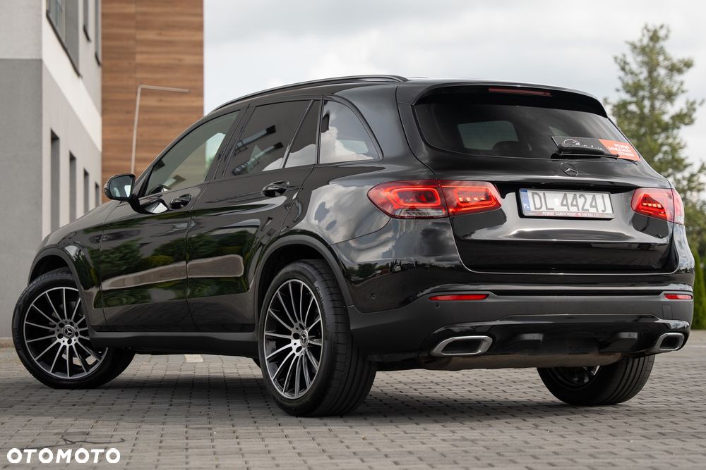 Mercedes-Benz GLC 200 4Matic 9G-TRONIC AMG Line - 16