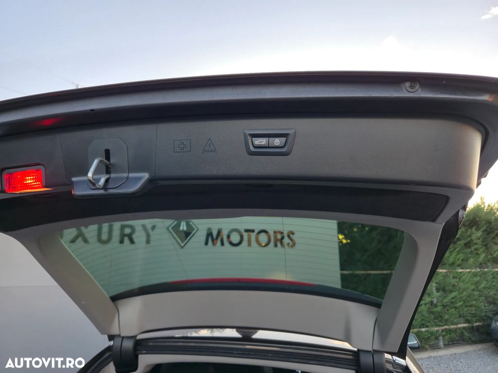 BMW Seria 5 525d Touring Aut. Luxury Line - 26