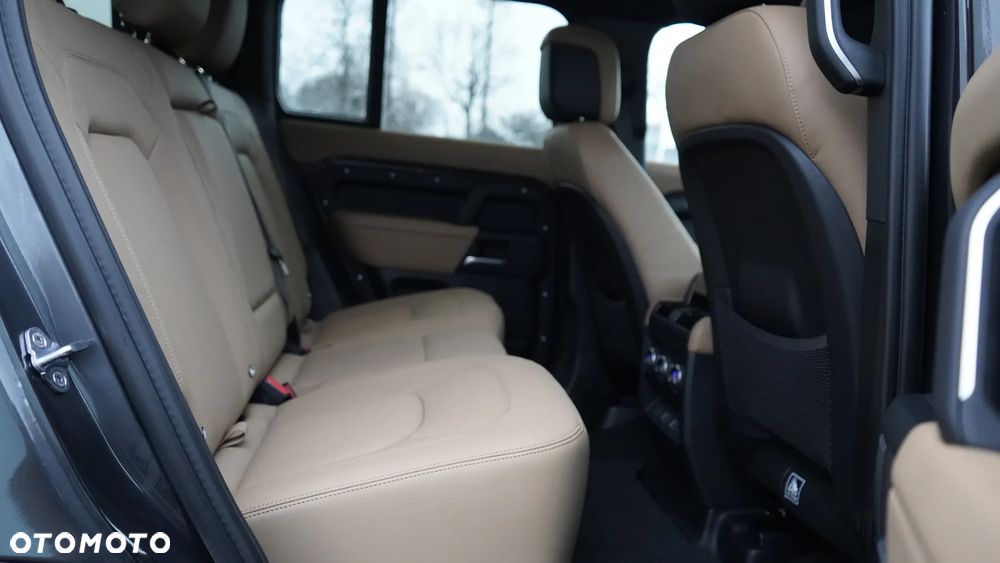 Land Rover Defender 3.0 D350 mHEV X-Dynamic HSE - 19