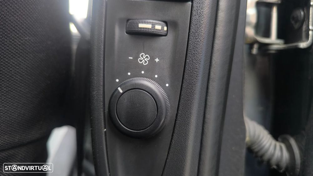 Citroën C4 1.6 BlueHDi Feel Edtion EAT6 - 10
