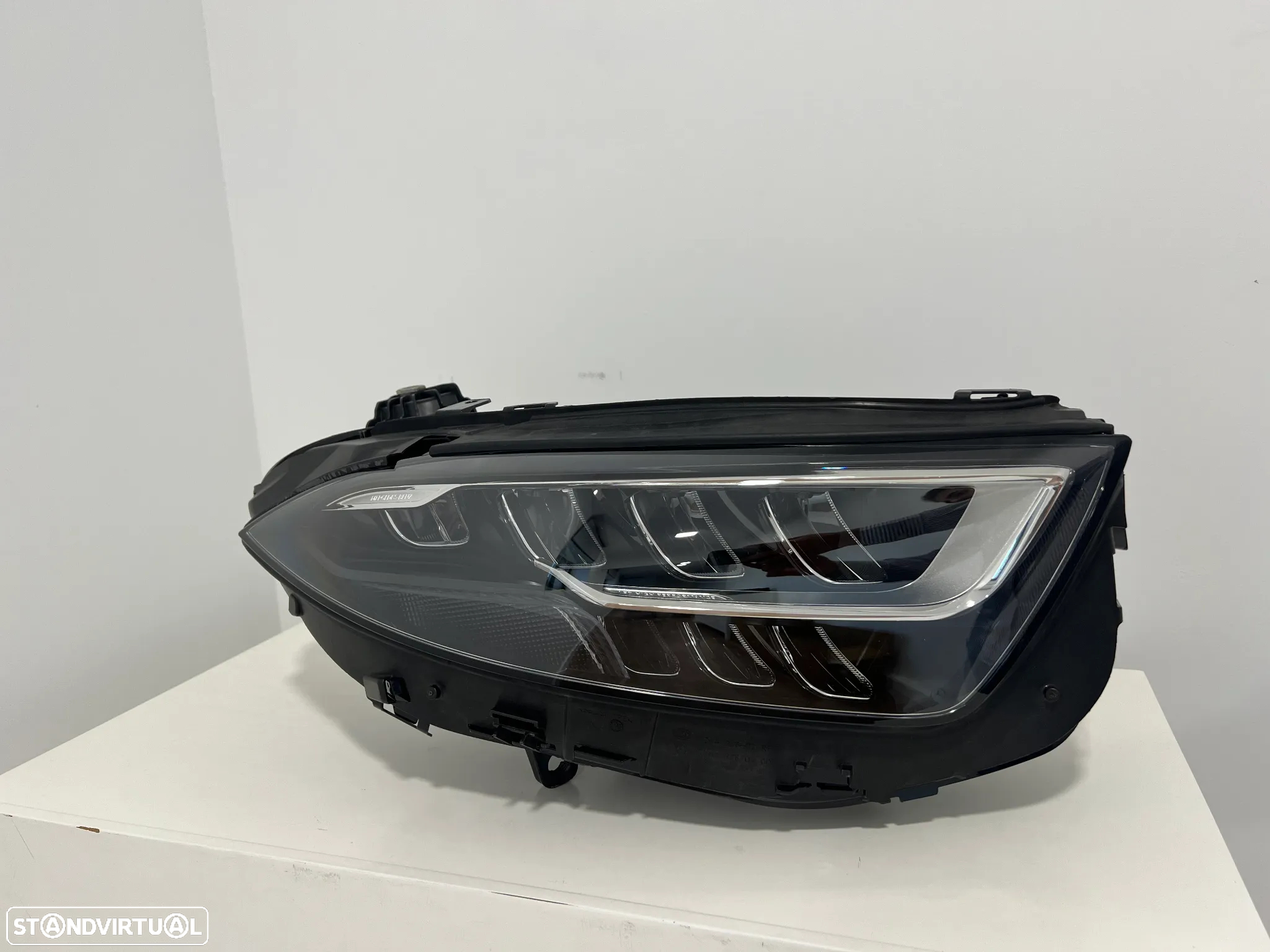 Farol Otica Original Mercedes CLS W257 Led lado Direito - 2