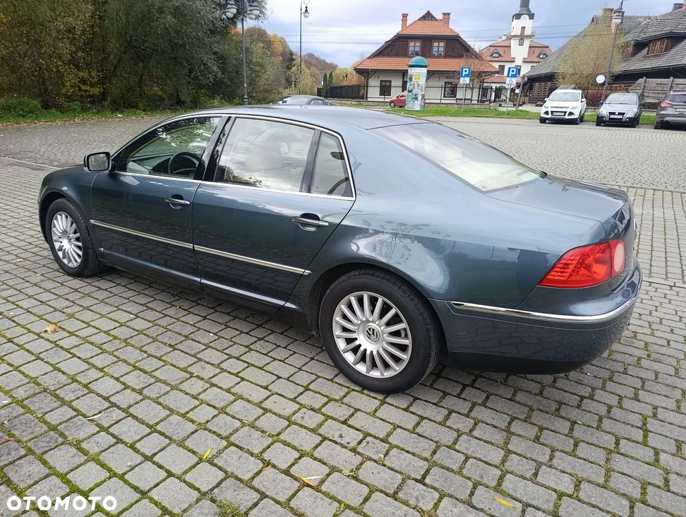 Volkswagen Phaeton - 11