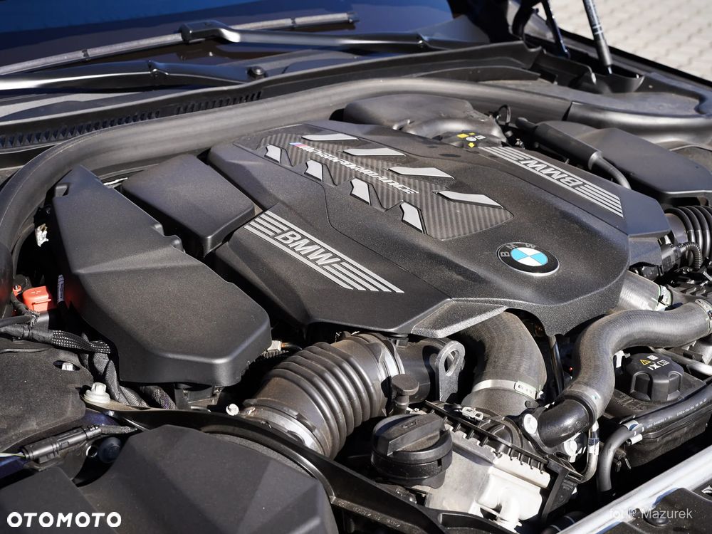 BMW Seria 8 - 19