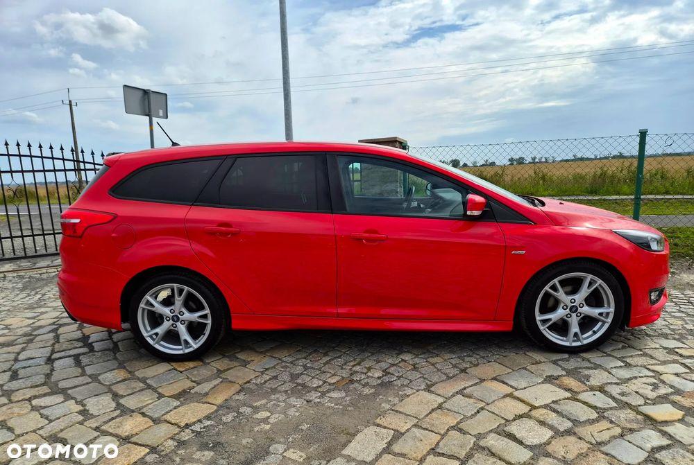 Ford Focus 1.0 EcoBoost ST-Line Red ASS - 32