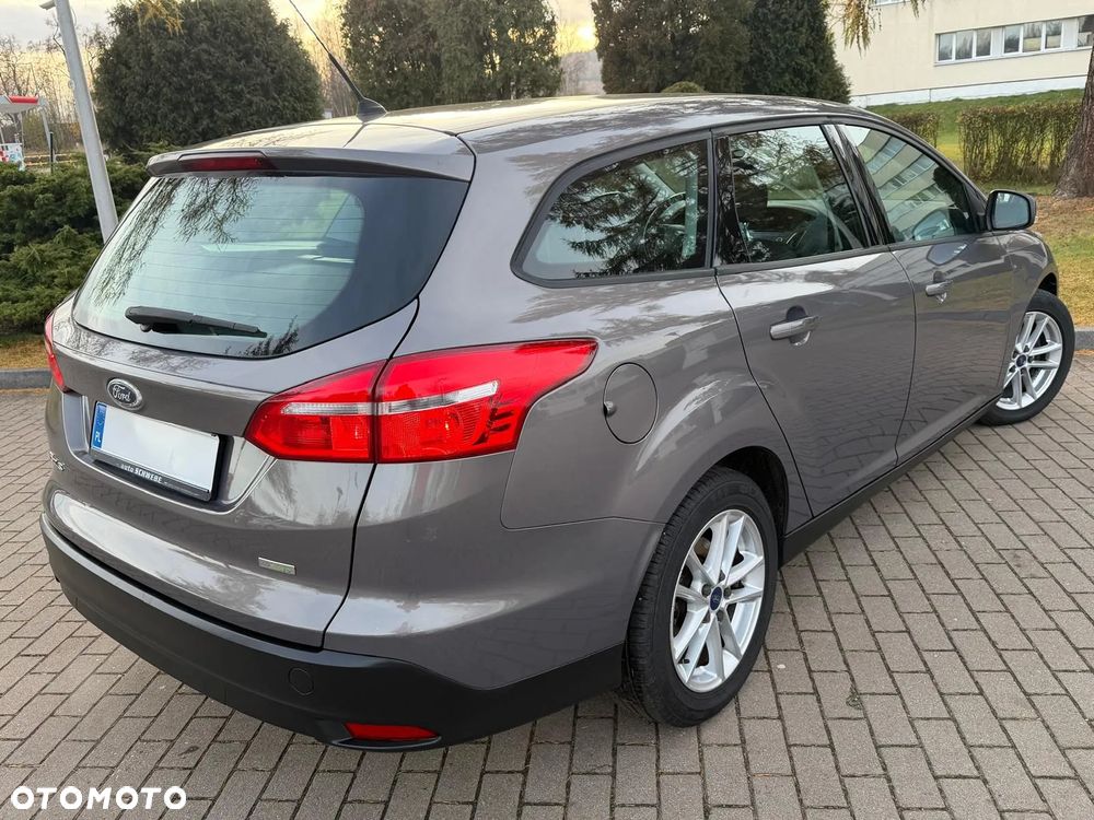 Ford Focus 1.0 EcoBoost Titanium - 30