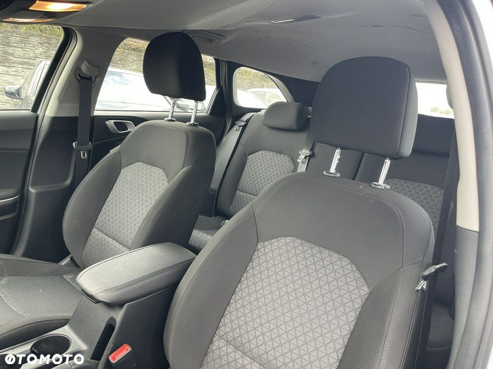 Kia Ceed 1.5 T-GDI DCT7 OPF Spirit - 13