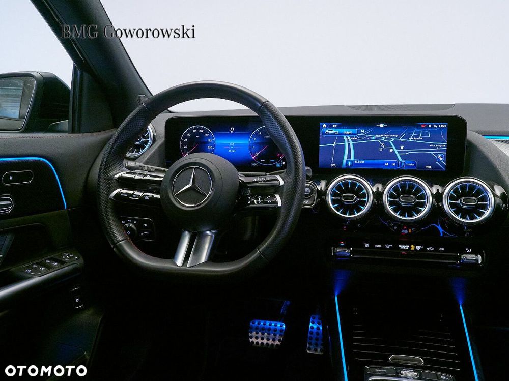 Mercedes-Benz GLA 200 AMG Line - 16