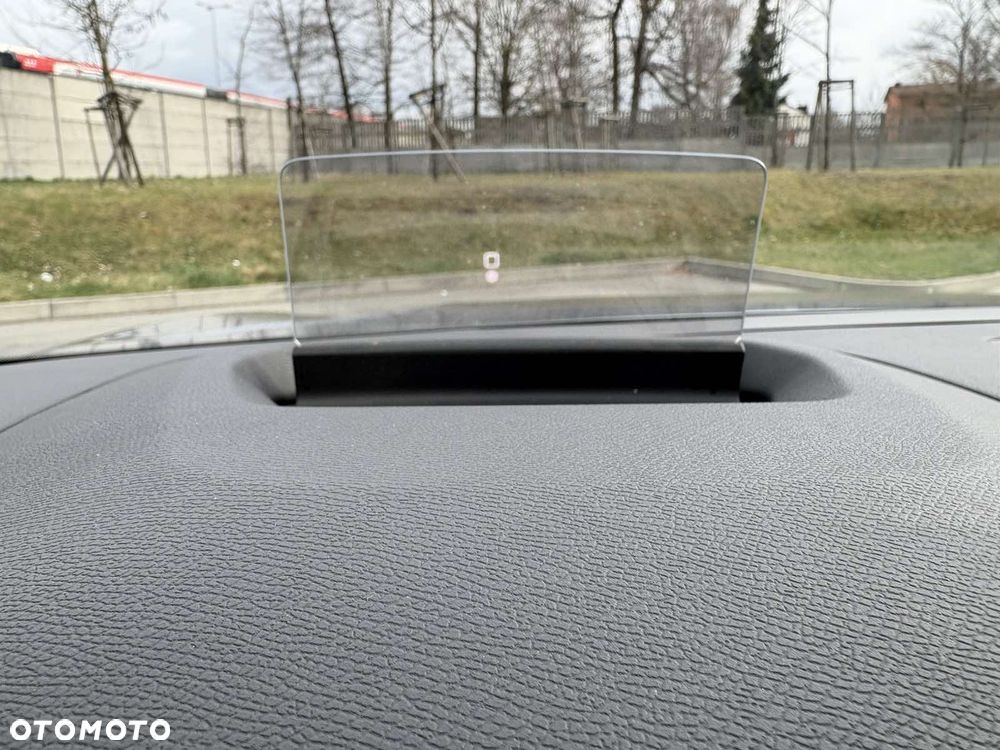 Citroën C4 BlueHDi 130 Stop&Start EAT8 MAX - 25