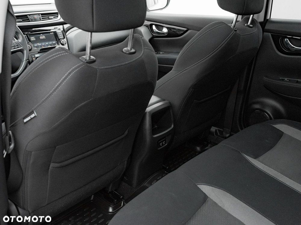 Nissan Qashqai 1.3 DIG-T N-Connecta DCT - 24