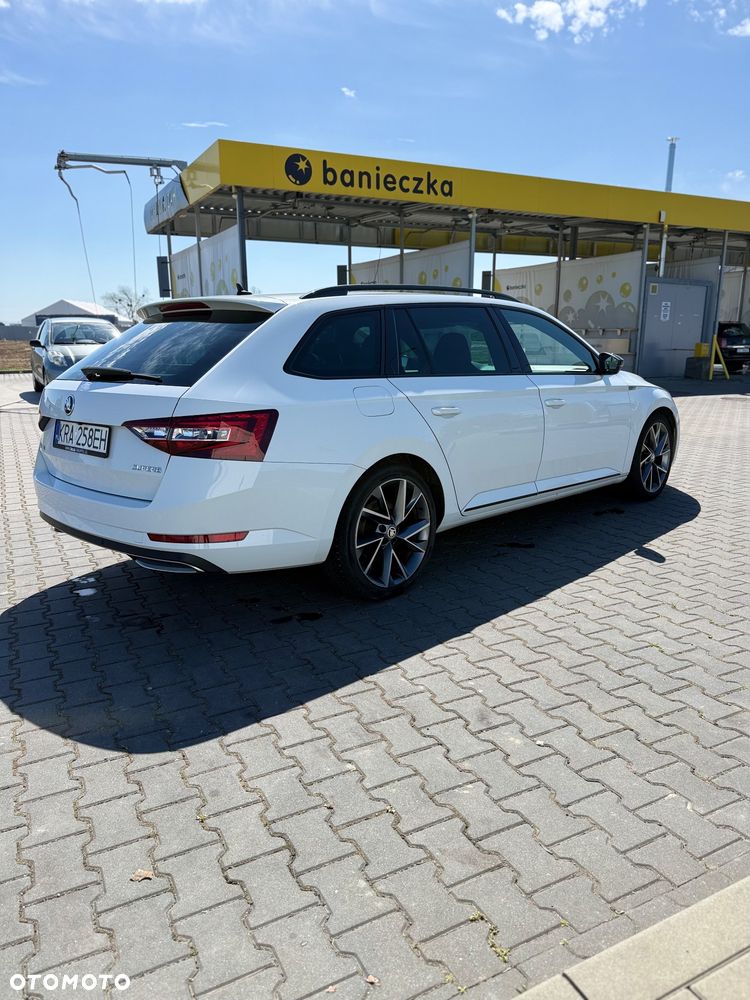 Skoda Superb 2018 photo 4