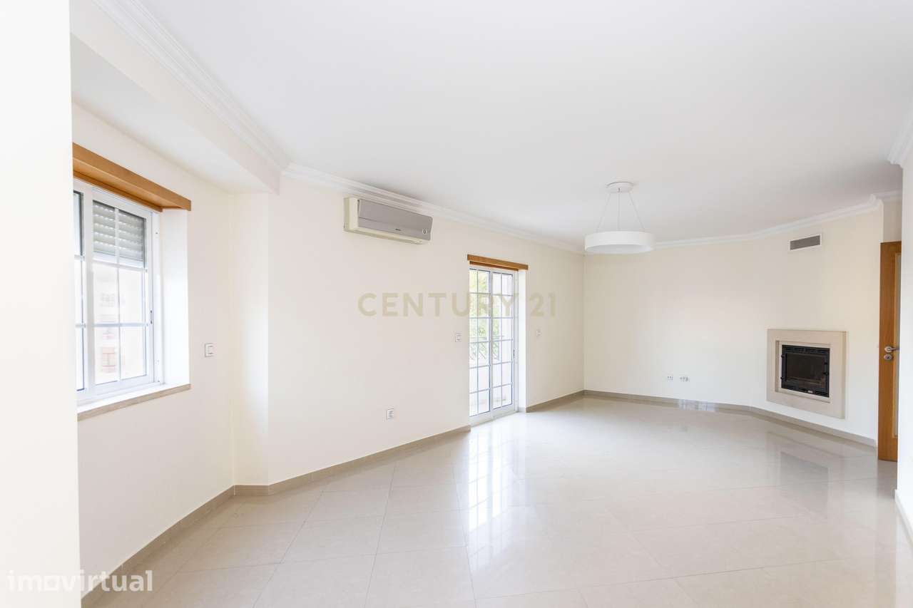 Apartamento T2 com Suite, Parqueamento e Arrecadação | Montijo - Grande imagem: 3/24