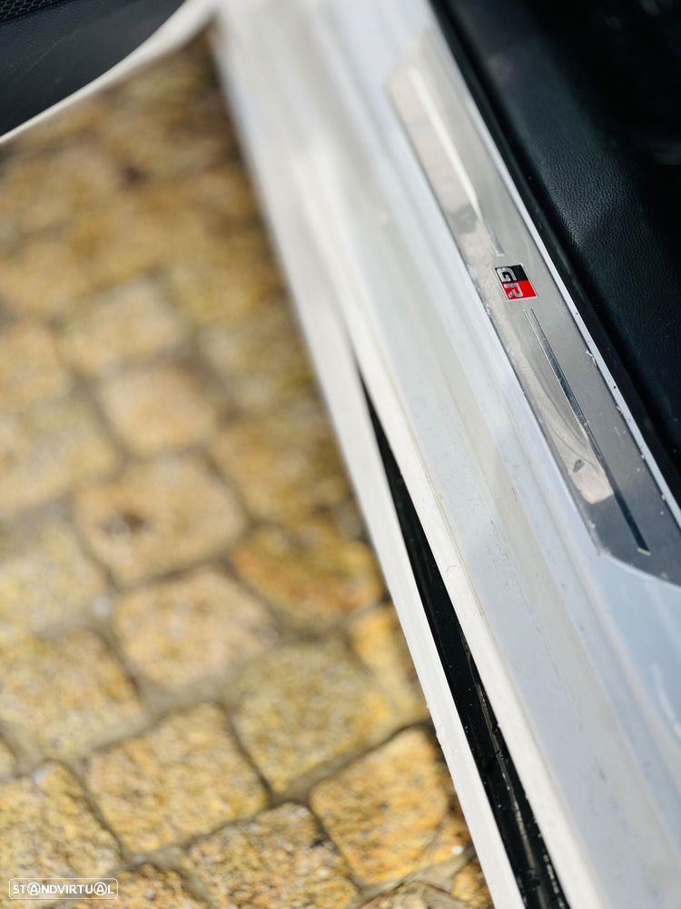 Toyota Corolla 1.8 Hybrid GR-Sport - 14