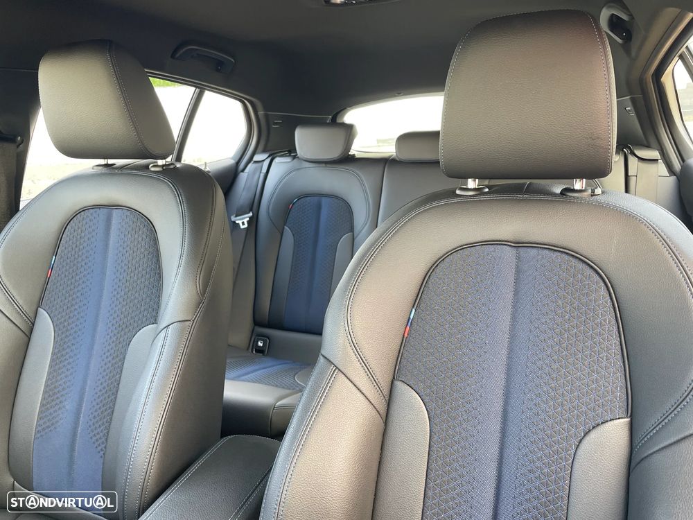 BMW 116 d Pack Desportivo M - 9