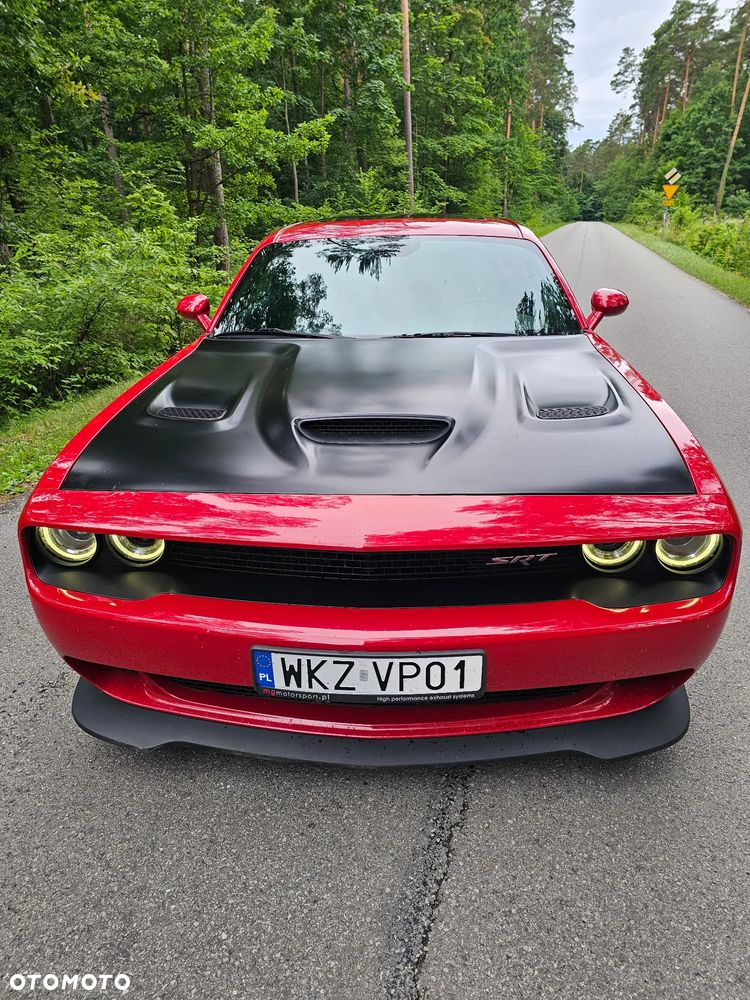Dodge Challenger - 1