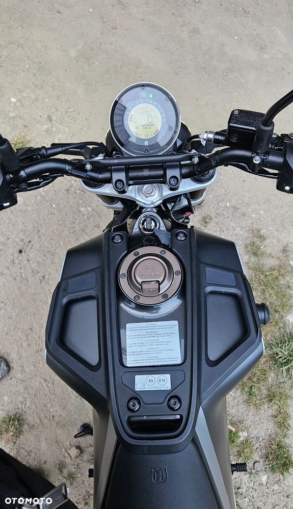 Husqvarna Svartpilen - 7