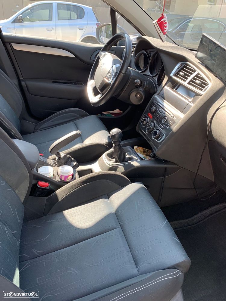 Citroën C4 1.6 HDi Attraction - 8