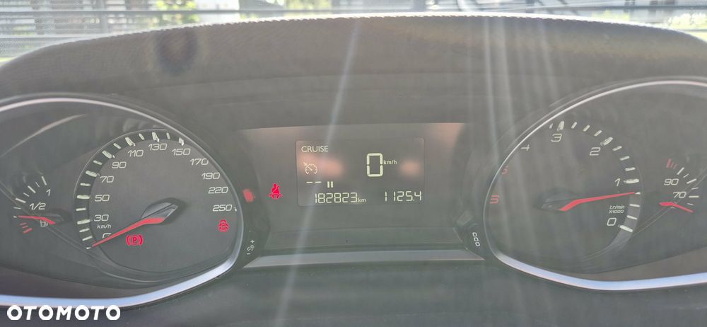 Peugeot 308 1.5 BlueHDi Active Pack S&S - 2