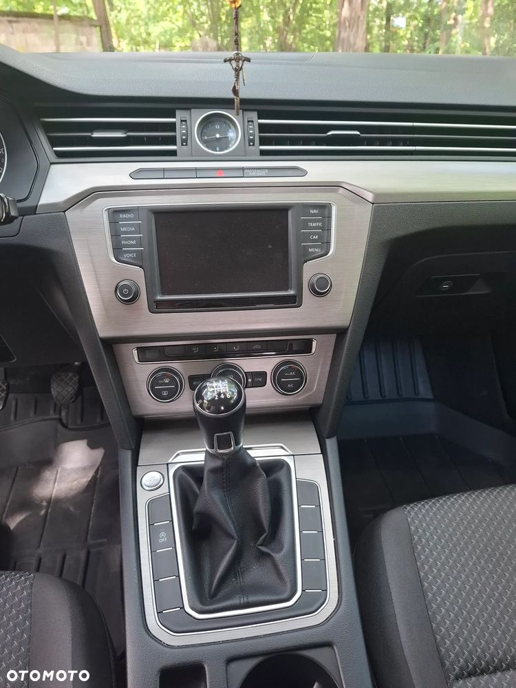 Volkswagen Passat 2.0 TDI BMT Comfortline - 13
