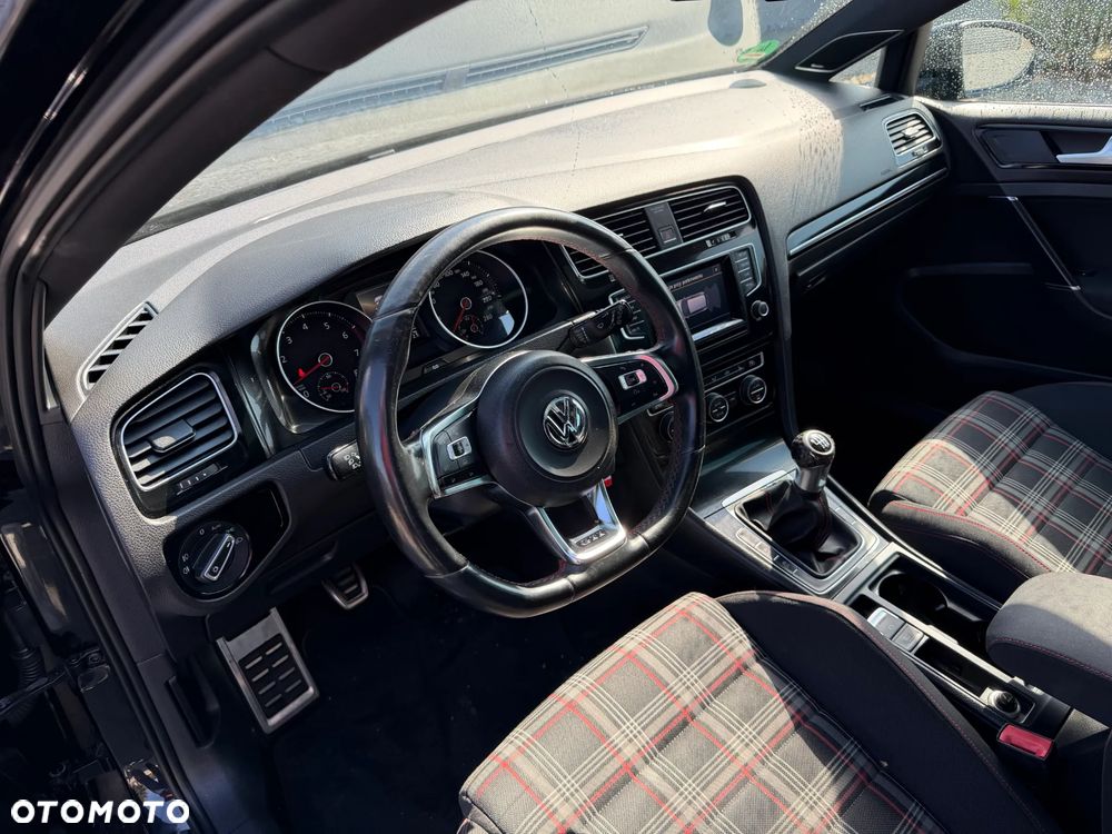Volkswagen Golf GTI BlueMotion Technology - 10
