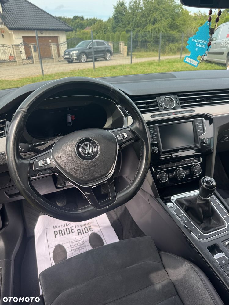 Volkswagen Passat 2.0 TDI BMT Highline - 11