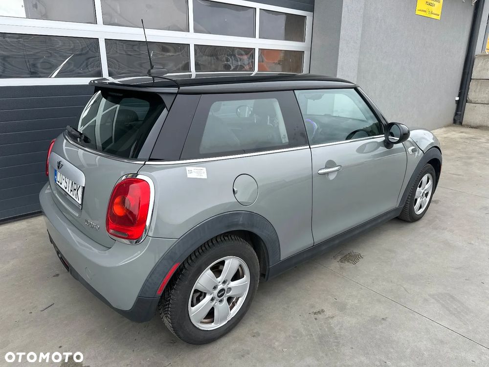 MINI Cooper Standard - 4