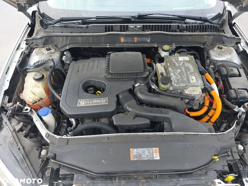 Ford Fusion - 16