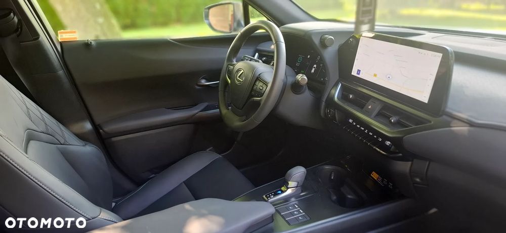 Lexus UX 200 GPF F Sport Design+ 2WD - 24