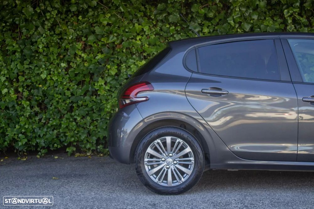 Peugeot 208 1.5 BlueHDi Signature - 4