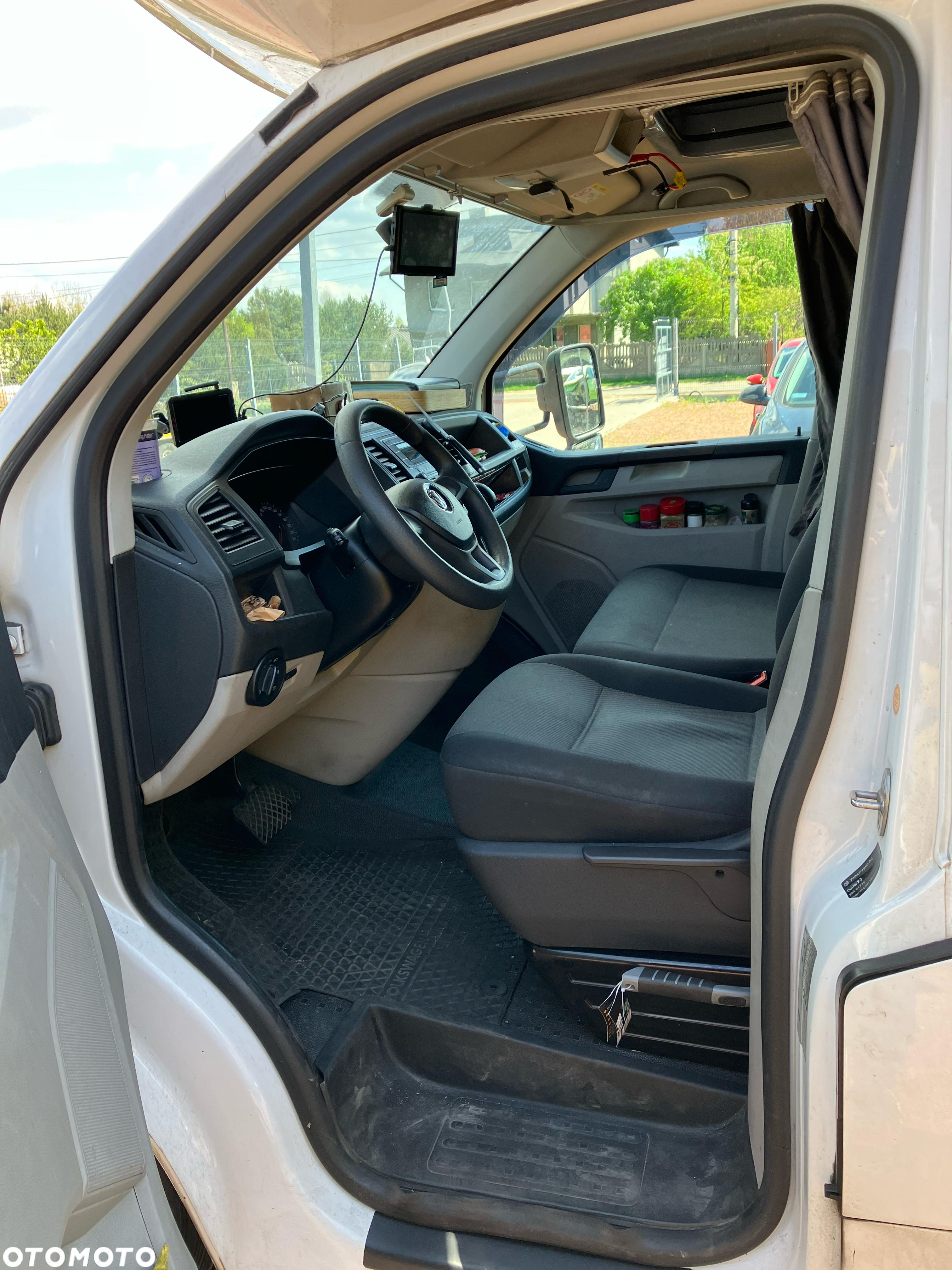 Volkswagen Transporter - 8