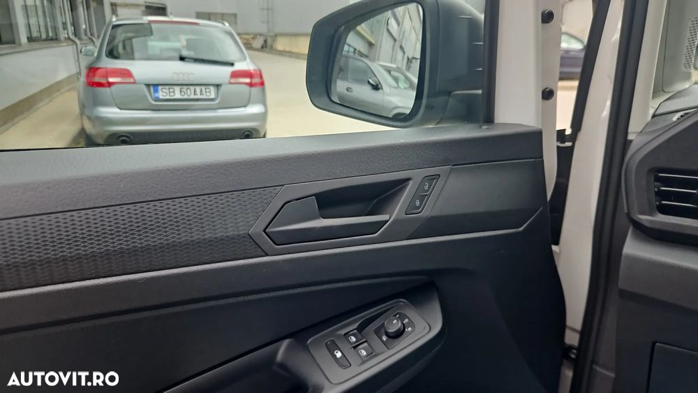 Volkswagen Caddy Maxi - 14