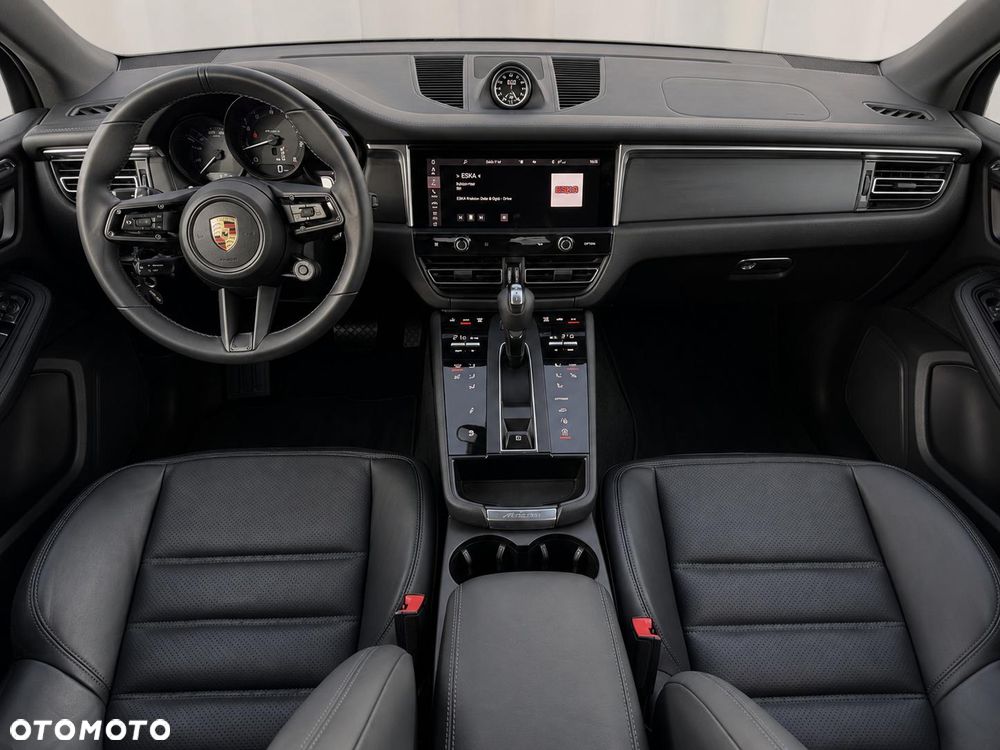 Porsche Macan T - 13