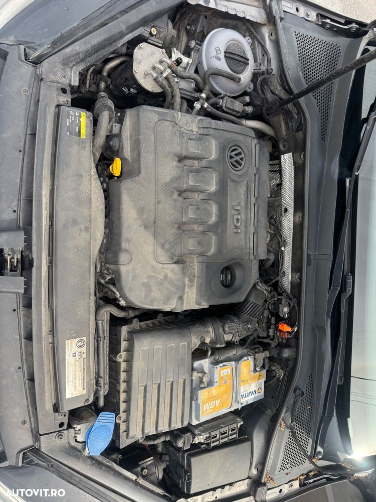 Volkswagen Golf 1.6 TDI DPF DSG BlueMotion Technology Comfortline - 20