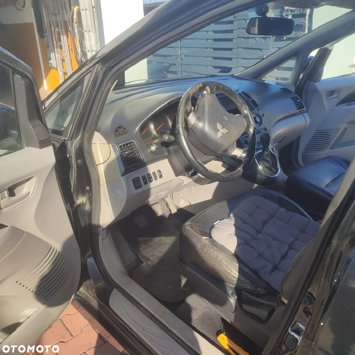 Mitsubishi Grandis 2.0 DI-D 7-Sitzer Intense - 11