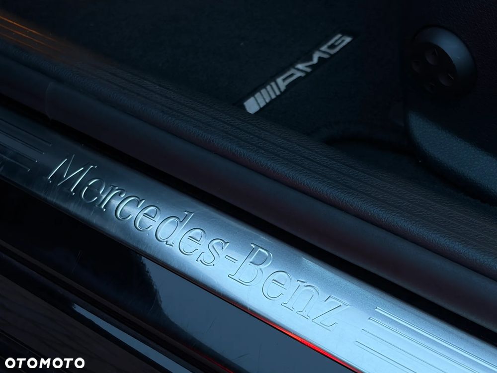 Mercedes-Benz Klasa C 180 9G-TRONIC AMG Line - 39
