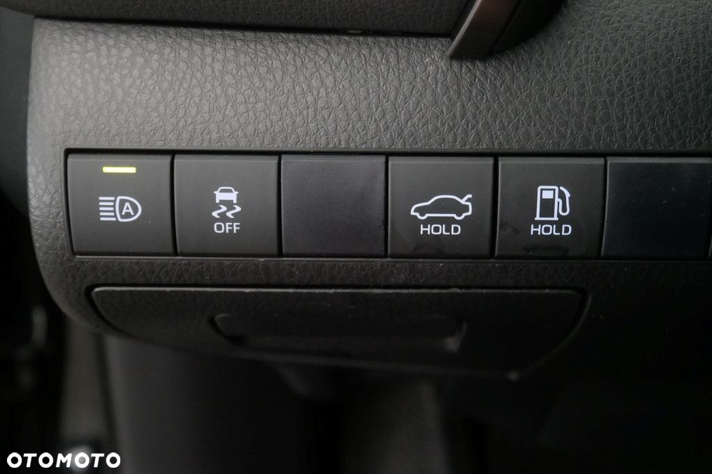 Toyota Camry 2.5 Hybrid Comfort CVT - 26